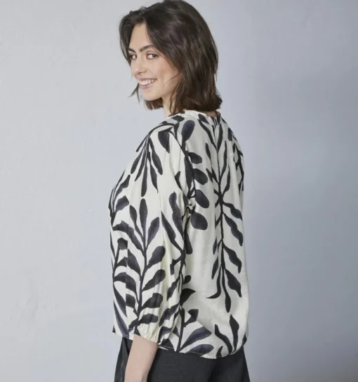 DAMES Sisters Point Blouse