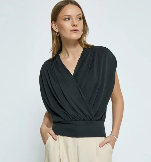 DAMES Minus Blouse