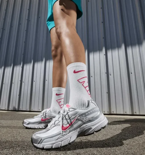 DAMES Nike Sneakers zilver